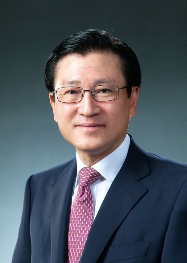 이용기(총동창회장·금속73) ㈜코반 회장_...