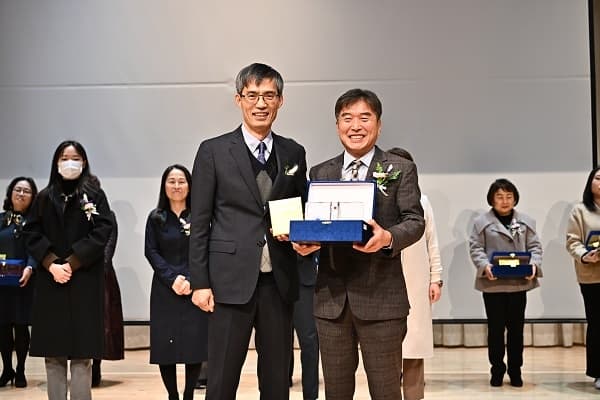 김동조 정석학술정보관 부관장, ‘한국 도...