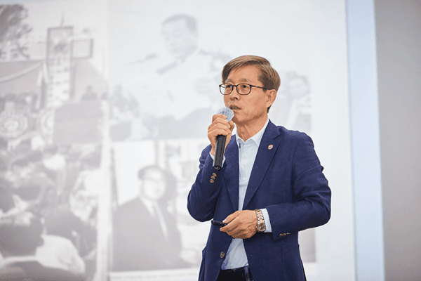 김두한 총동창회장 초청 ‘인하와 인천’ ...