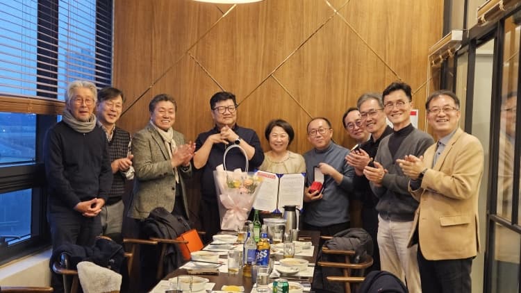 신소재(금속)동문회, 신소재공학과 지원약정서 및 지원금 전달